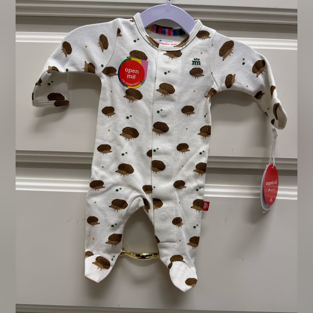 Magnetic Me Organic Hedgehog Magnetic Footie – Preemie (Up to 5 lbs) – NWT